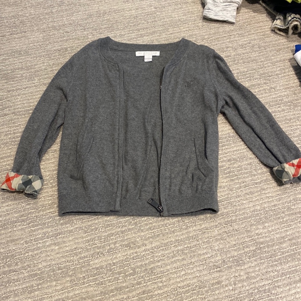 Light zip up sweater